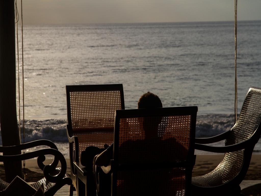Thejan Beach Cabanas Bentota Bagian luar foto