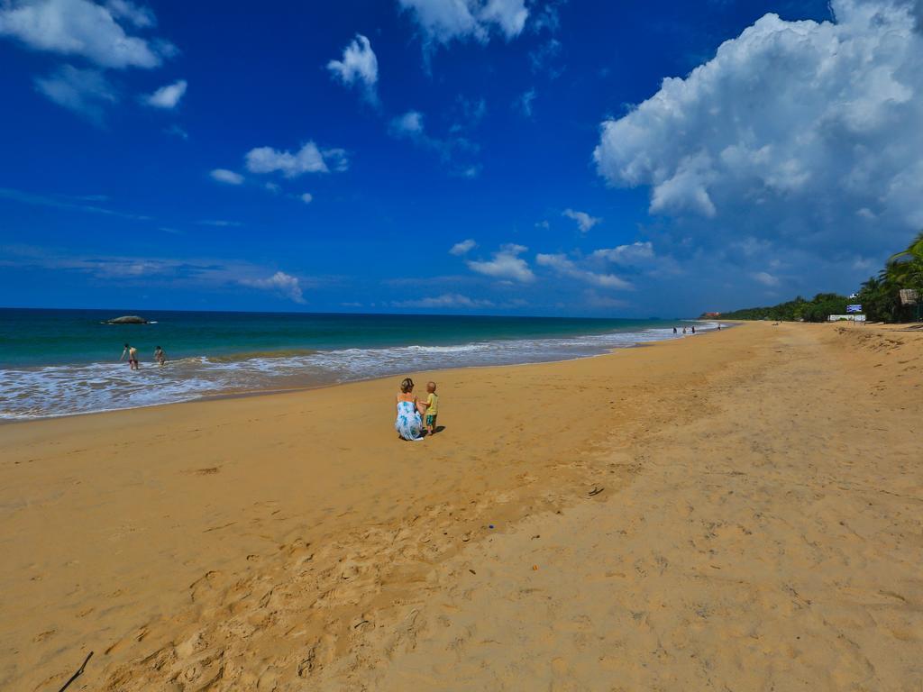 Thejan Beach Cabanas Bentota Bagian luar foto