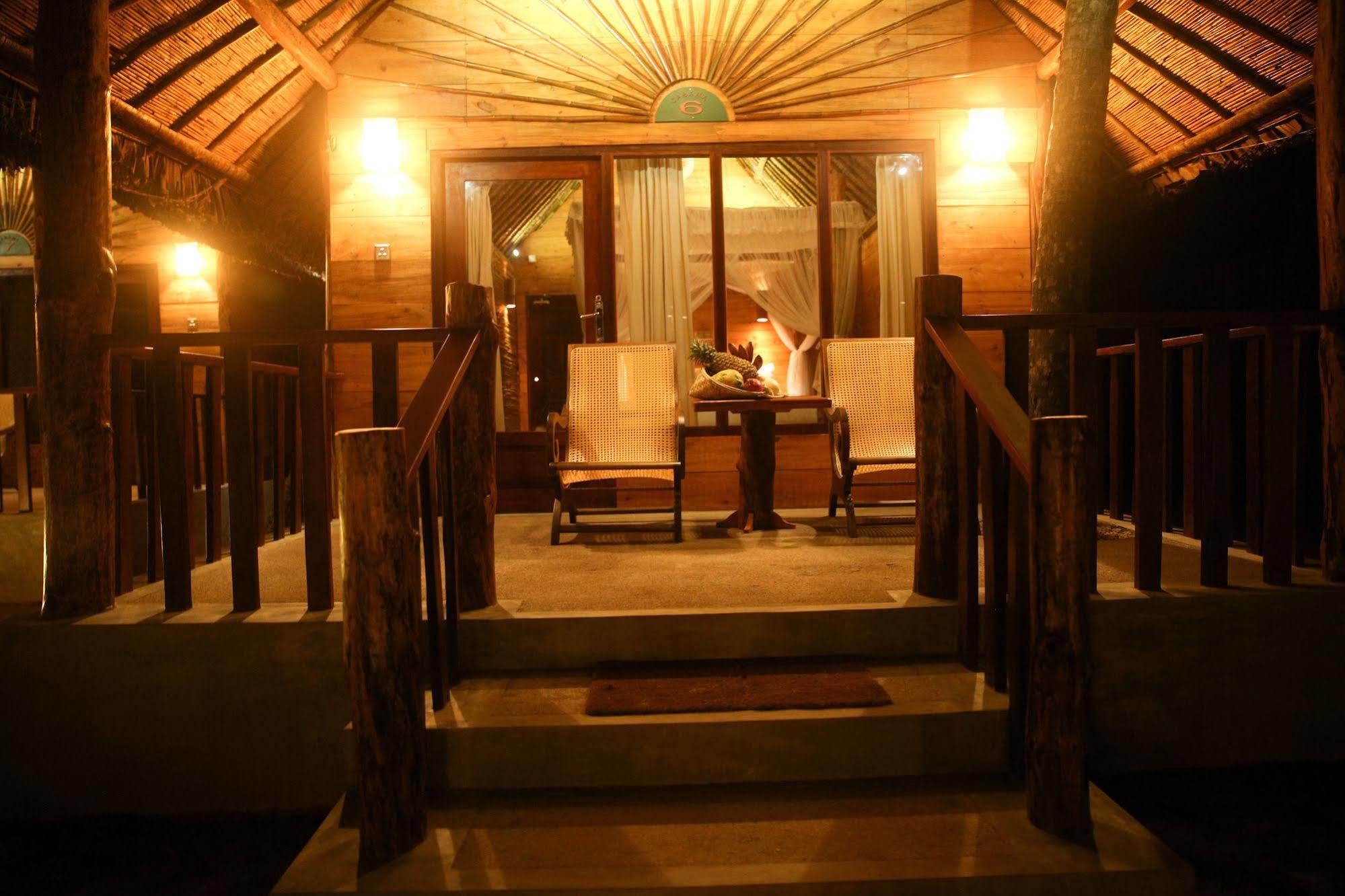 Thejan Beach Cabanas Bentota Bagian luar foto