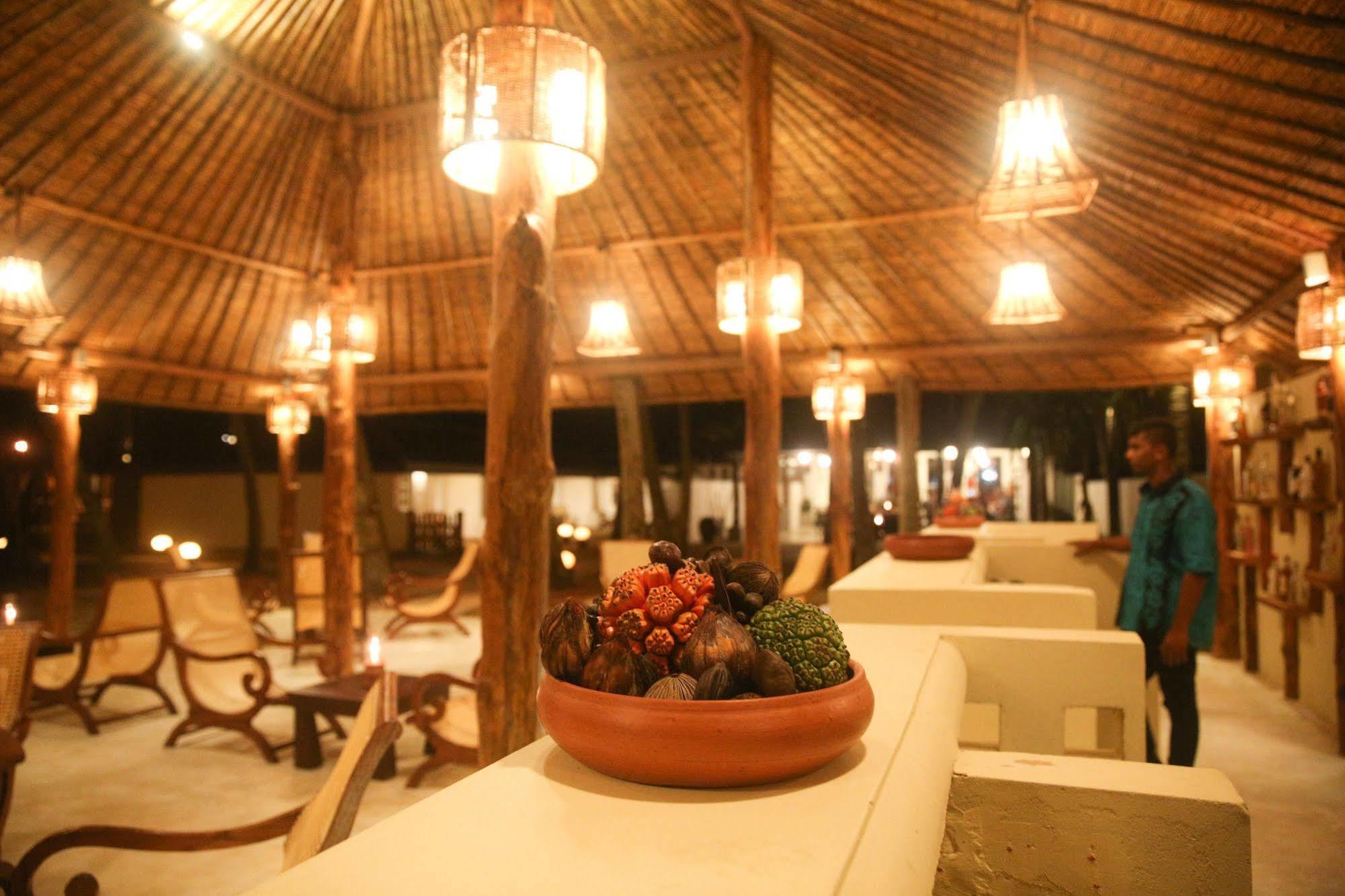 Thejan Beach Cabanas Bentota Bagian luar foto